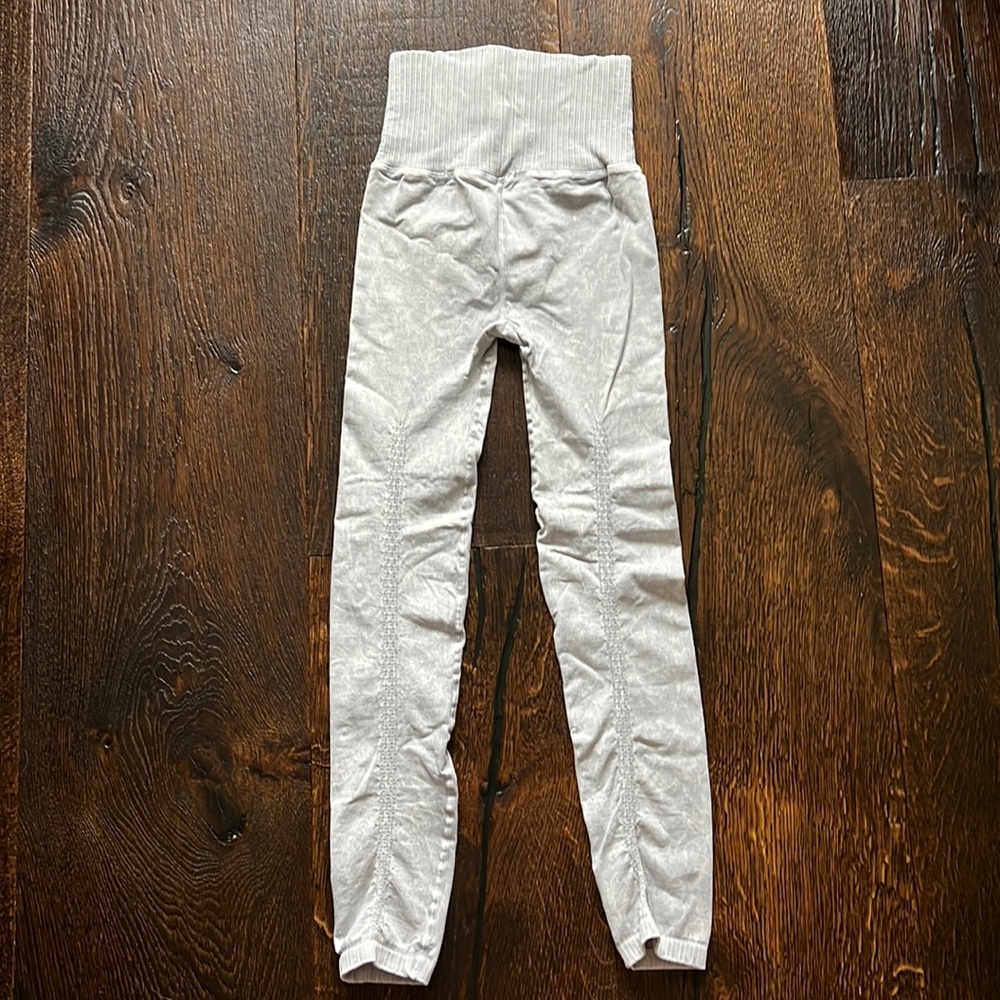 NWOT Free People Movement High-Rise 7/8 Length Good Karma Leggings - Picture 8 of 8